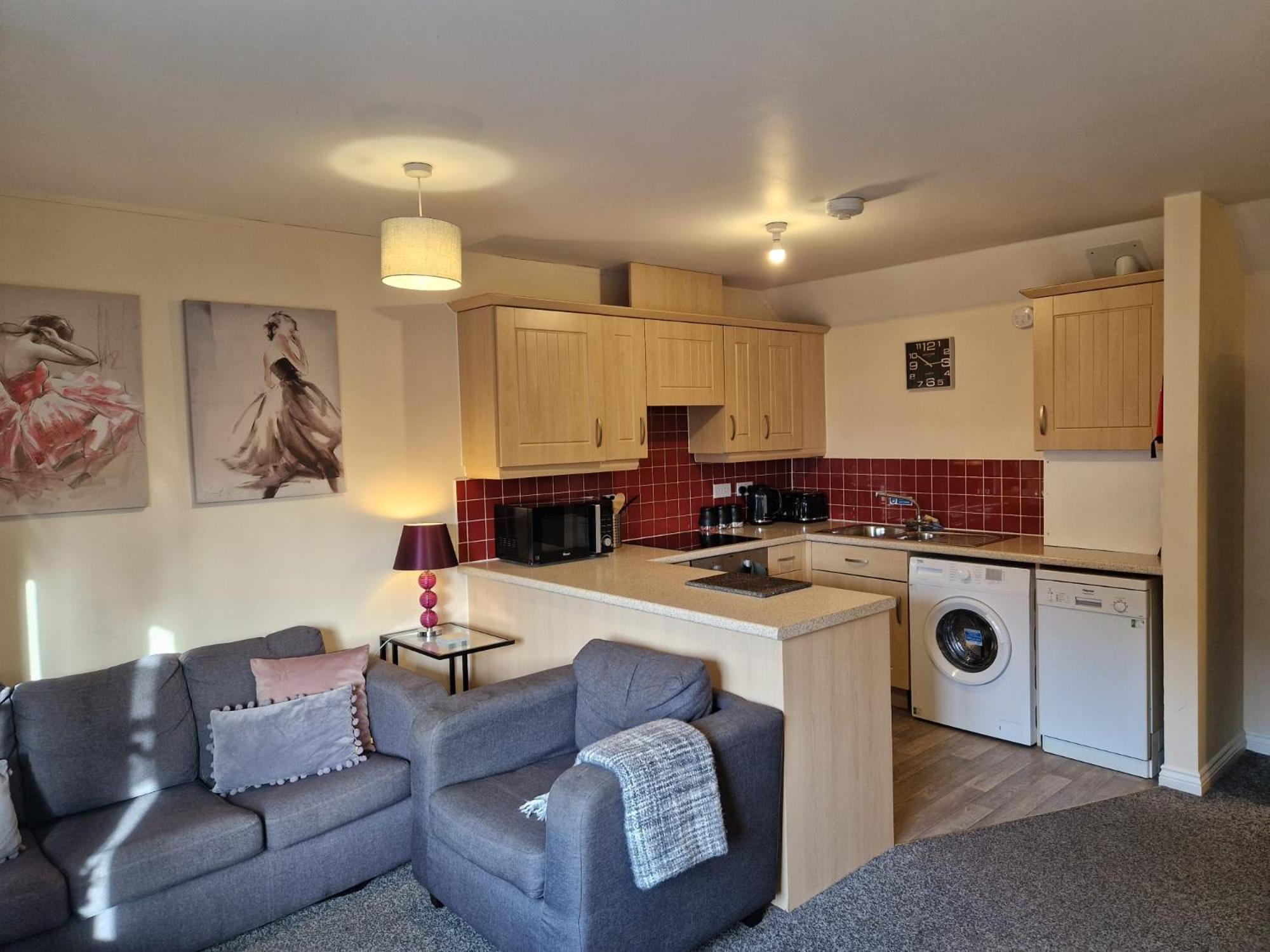 Hereford - Mayflower Coach House, Modern 2 Bedroom Property With Parking, Located South Of Hereford City, Suitable For Small Family, Couple Or Contractors - Sleeps Up To 5 Guests - Hosted By Rentmyhouse Exterior photo